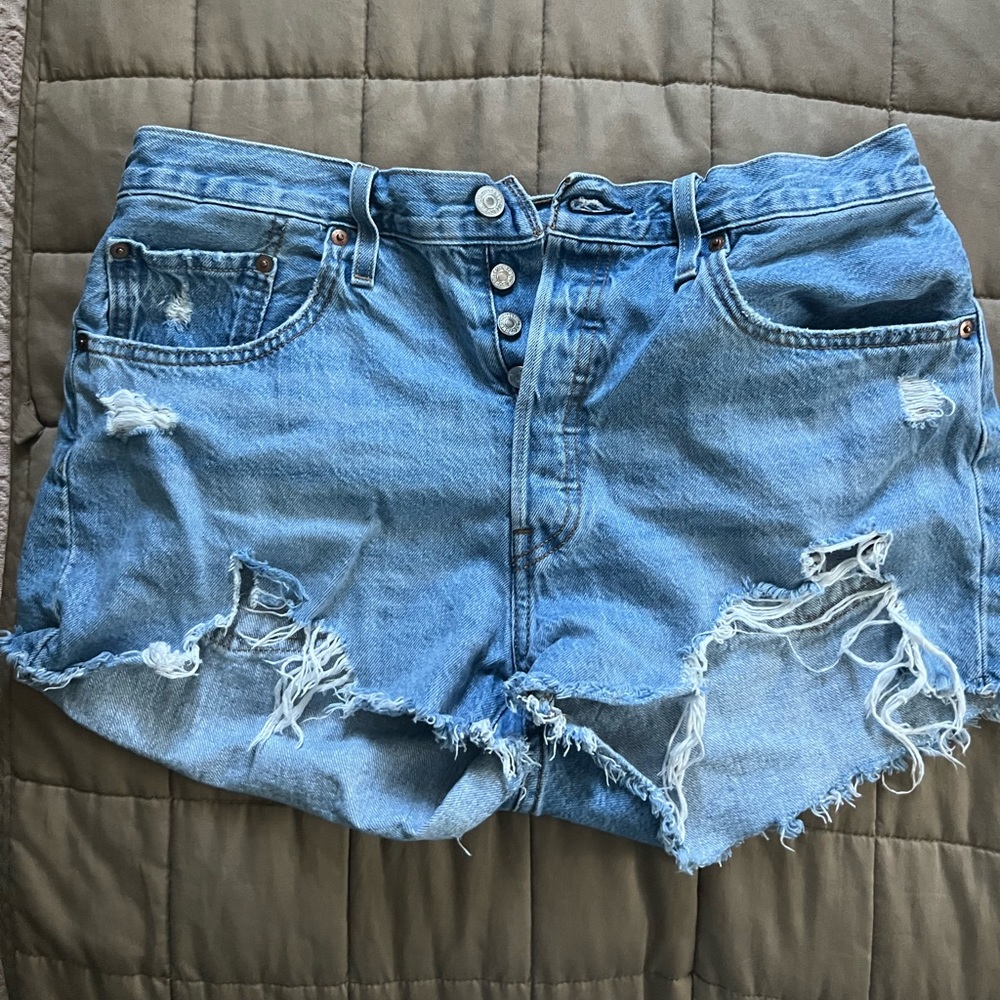 Levi’s 501 Denim Cut Off Shorts- 32”